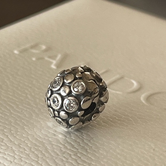 Pandora Encore White CZ Clip retired - Picture 2 of 4